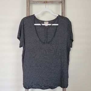 ⭐️40% Off⭐️ Mossimo Supply Co. Striped T Strap Tee